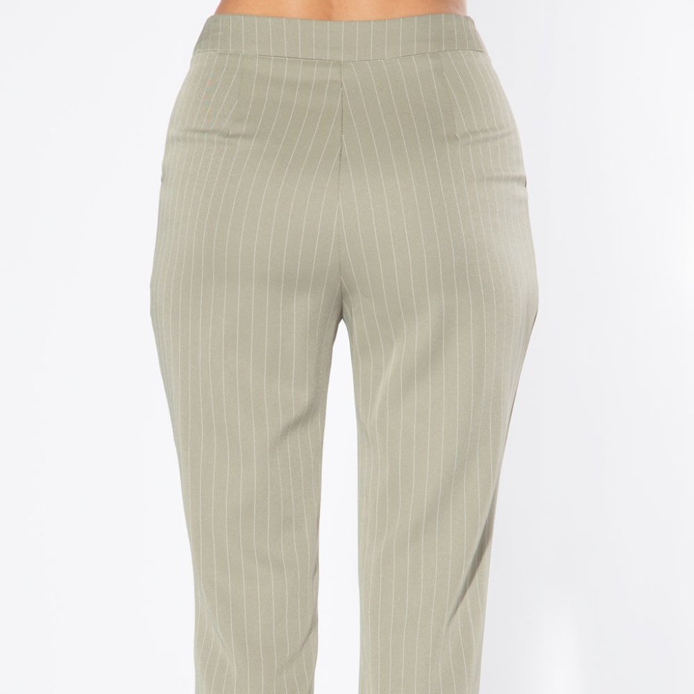 Pantsuit Set - Picture 6 of 6